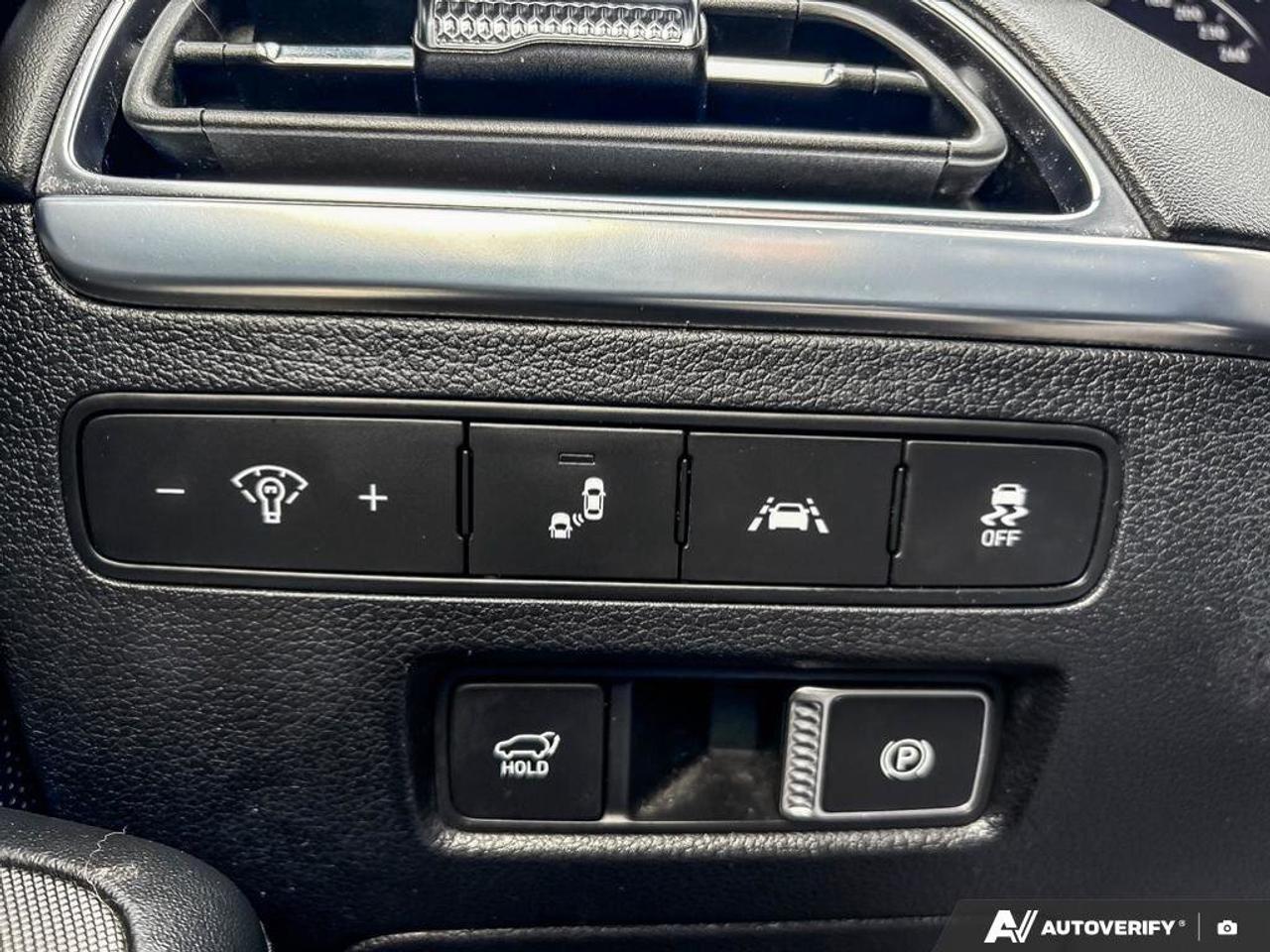2020 Hyundai PALISADE Ultimate   7 Passenger   Navigation   Leather Seat Photo