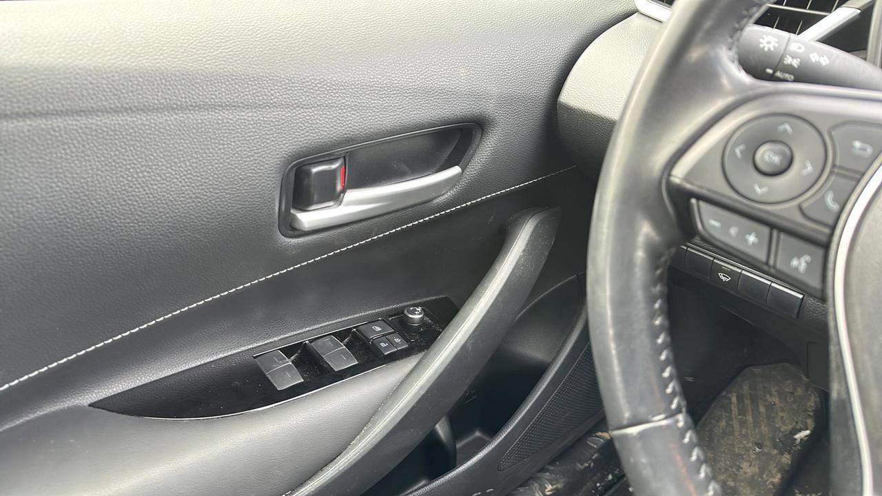 2020 Toyota Corolla Hatchback BASE Photo