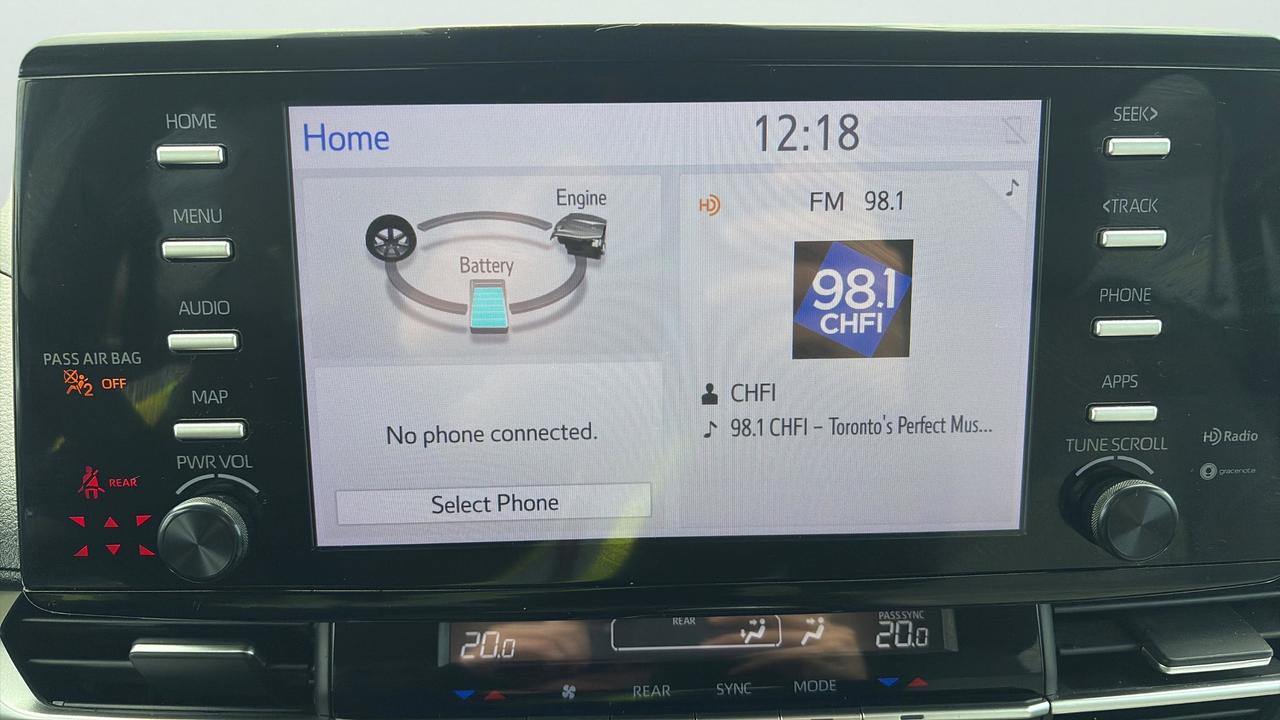 2023 Toyota Sienna LE Photo