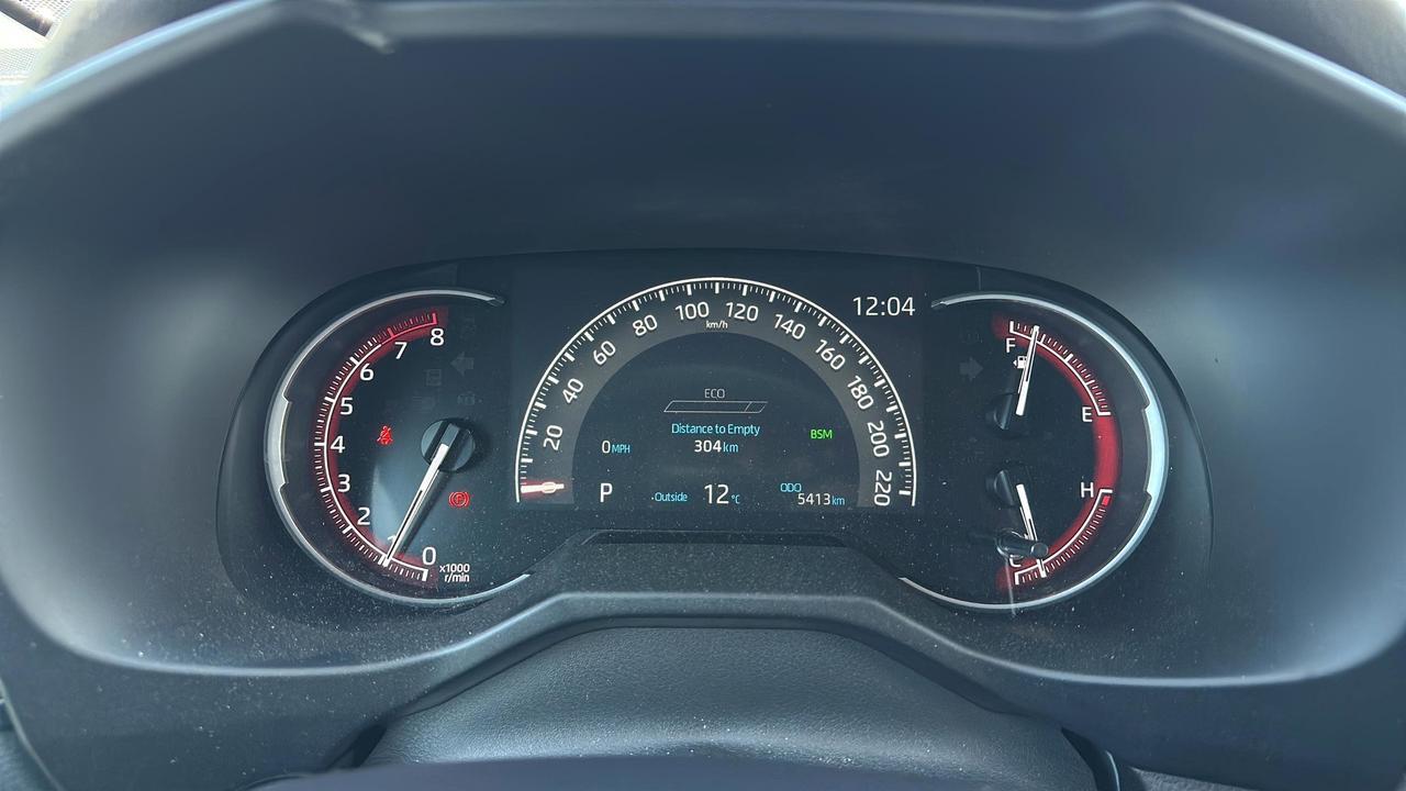 2025 Toyota RAV4 XLE Photo