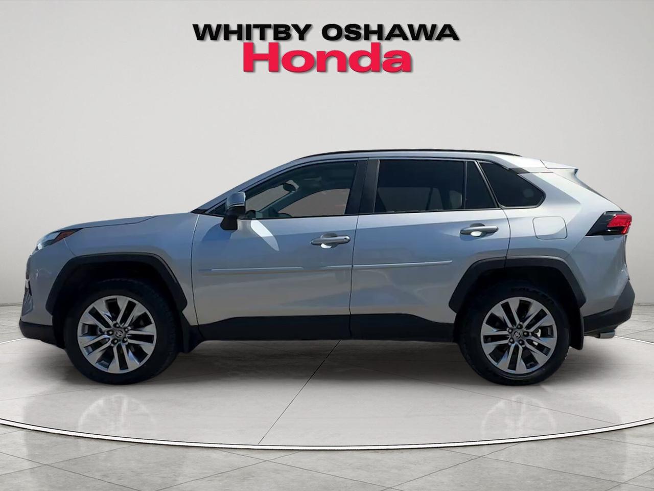 2025 Toyota RAV4 XLE Photo