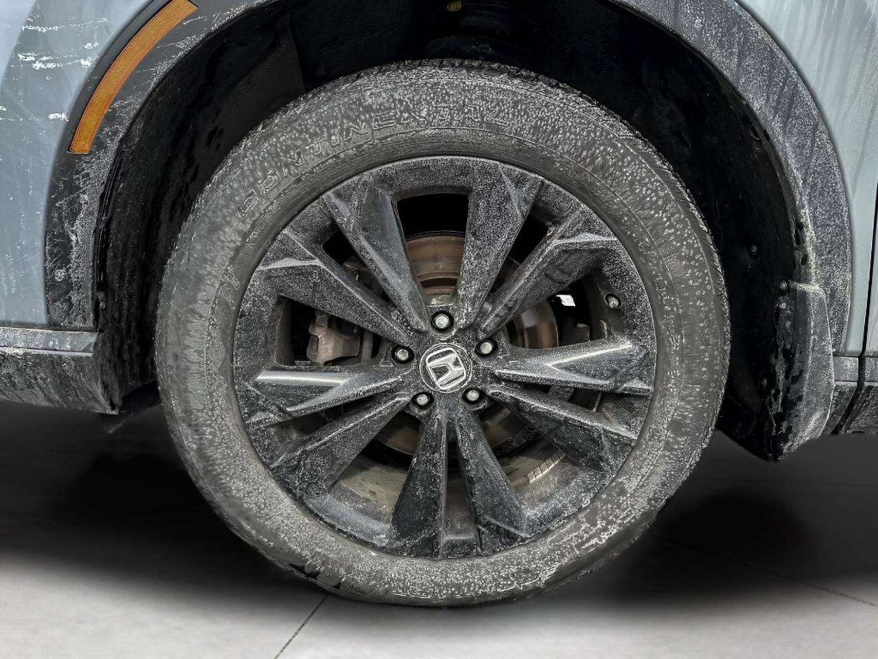 2023 Honda CR-V Hybrid Touring Photo