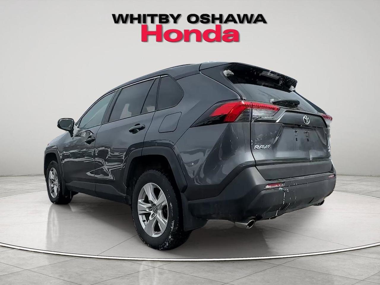 2021 Toyota RAV4 XLE Photo2