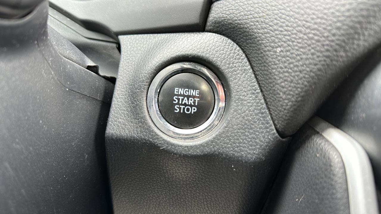 2021 Toyota RAV4 XLE Photo