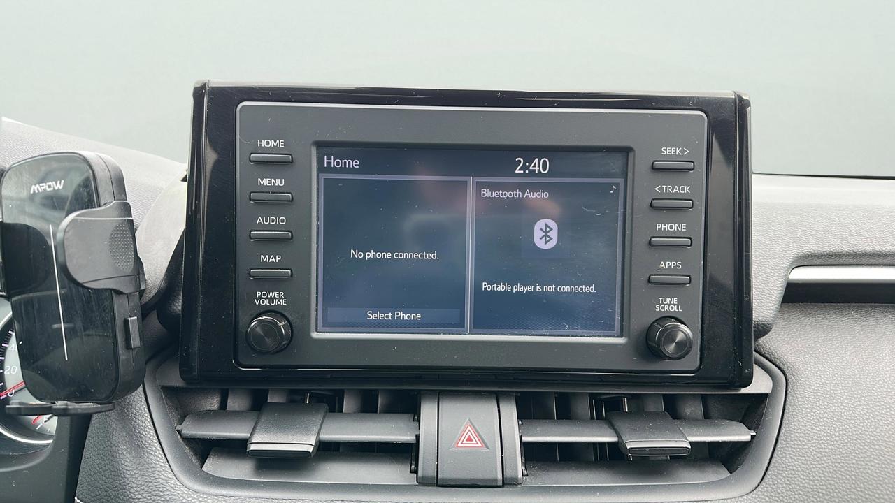 2021 Toyota RAV4 XLE Photo