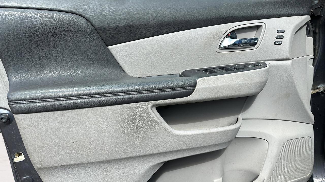 2014 Honda Odyssey Touring Photo