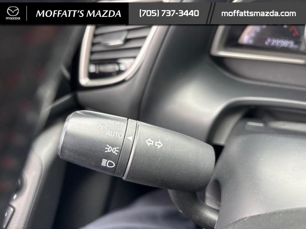 2015 Mazda MAZDA3 GS Photo