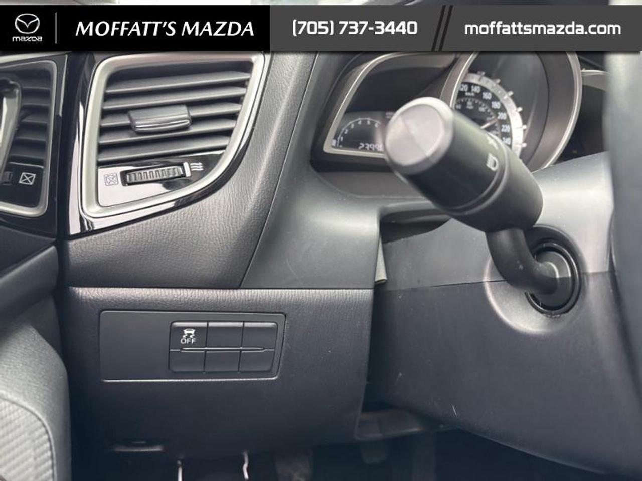 2015 Mazda MAZDA3 GS Photo