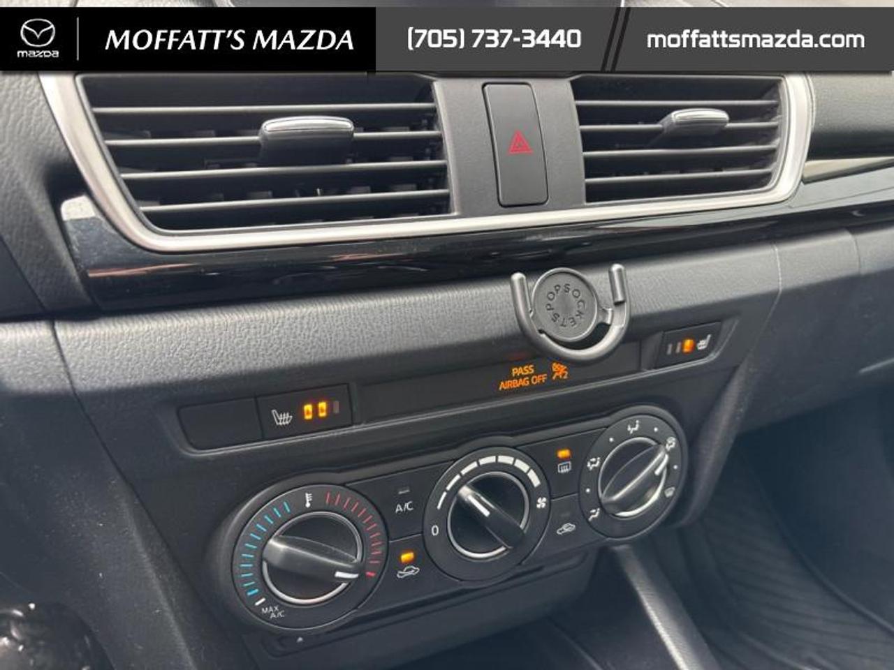 2015 Mazda MAZDA3 GS Photo
