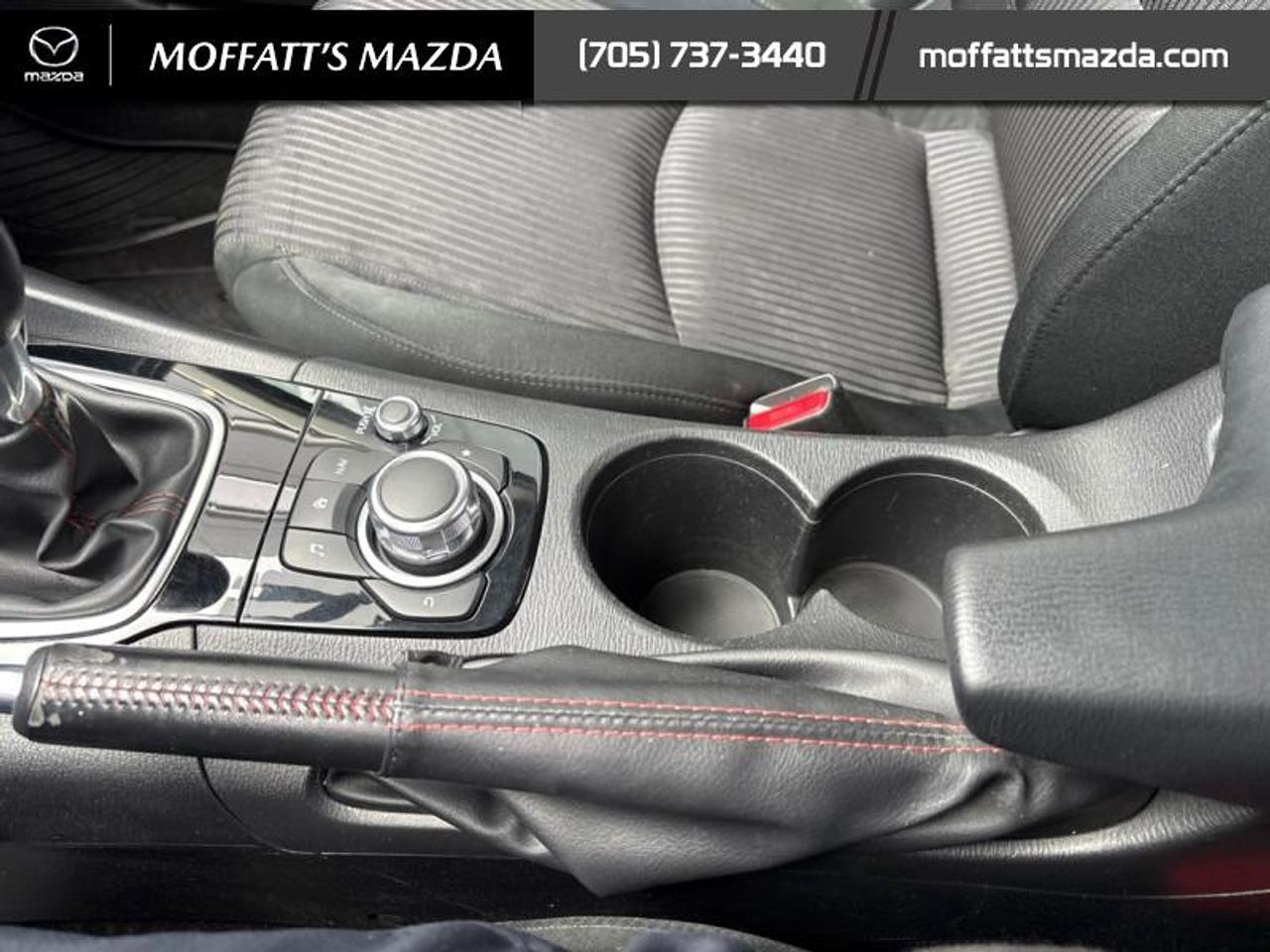2015 Mazda MAZDA3 GS Photo