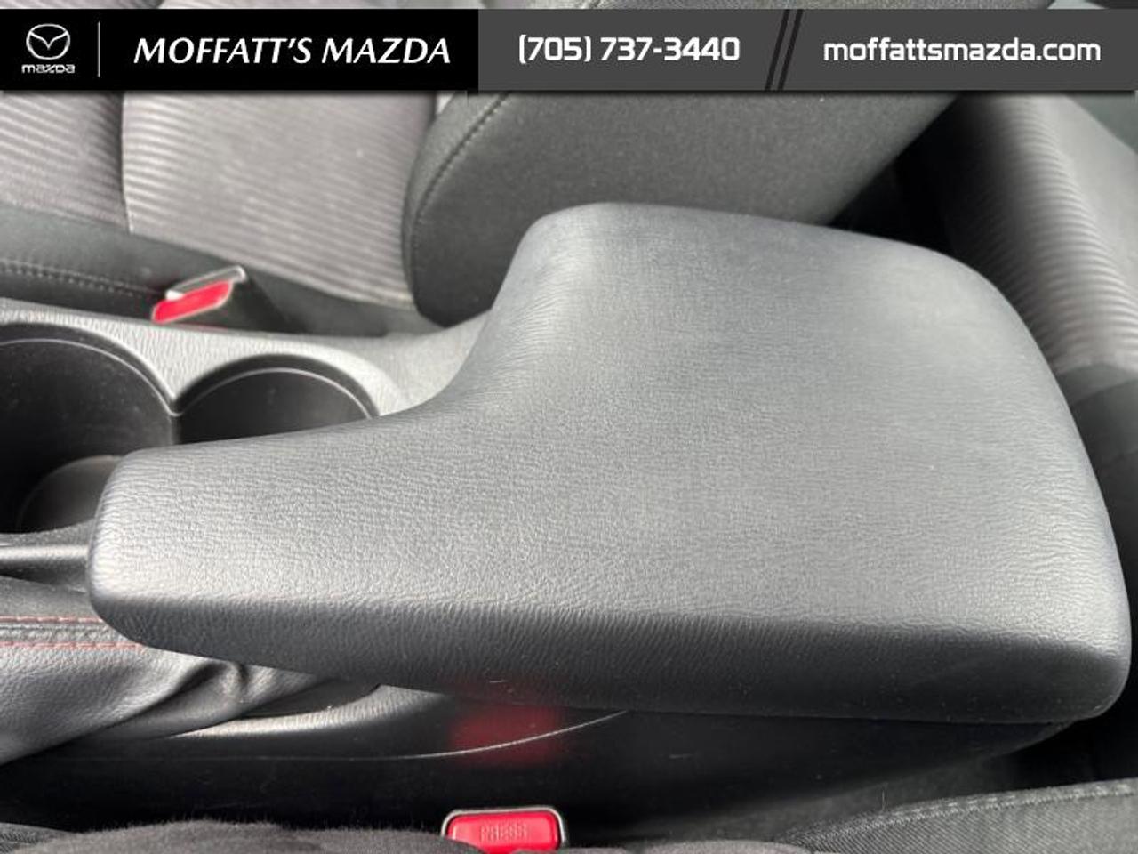 2015 Mazda MAZDA3 GS Photo