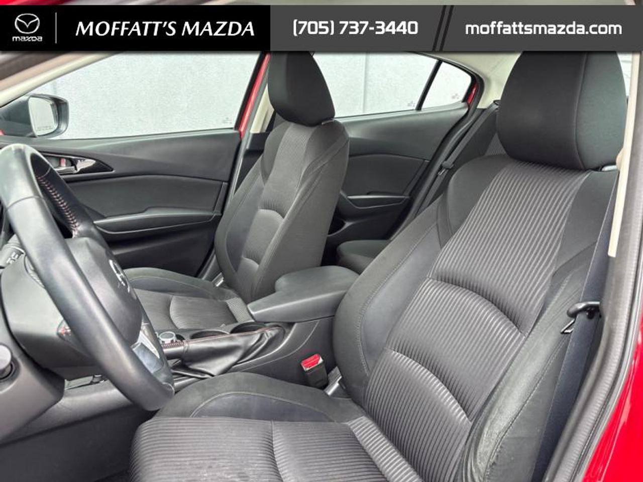 2015 Mazda MAZDA3 GS Photo