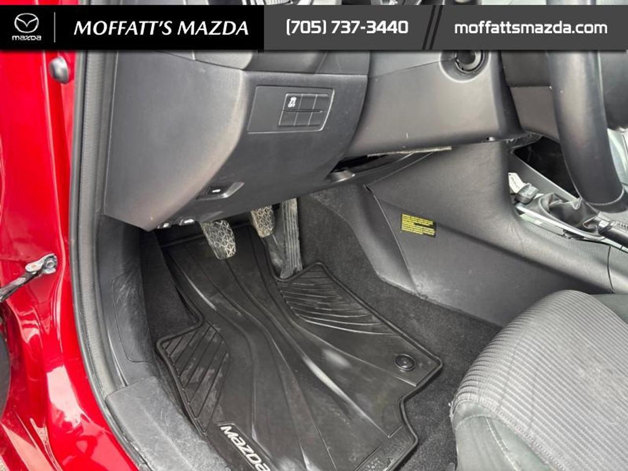 2015 Mazda MAZDA3 GS Photo