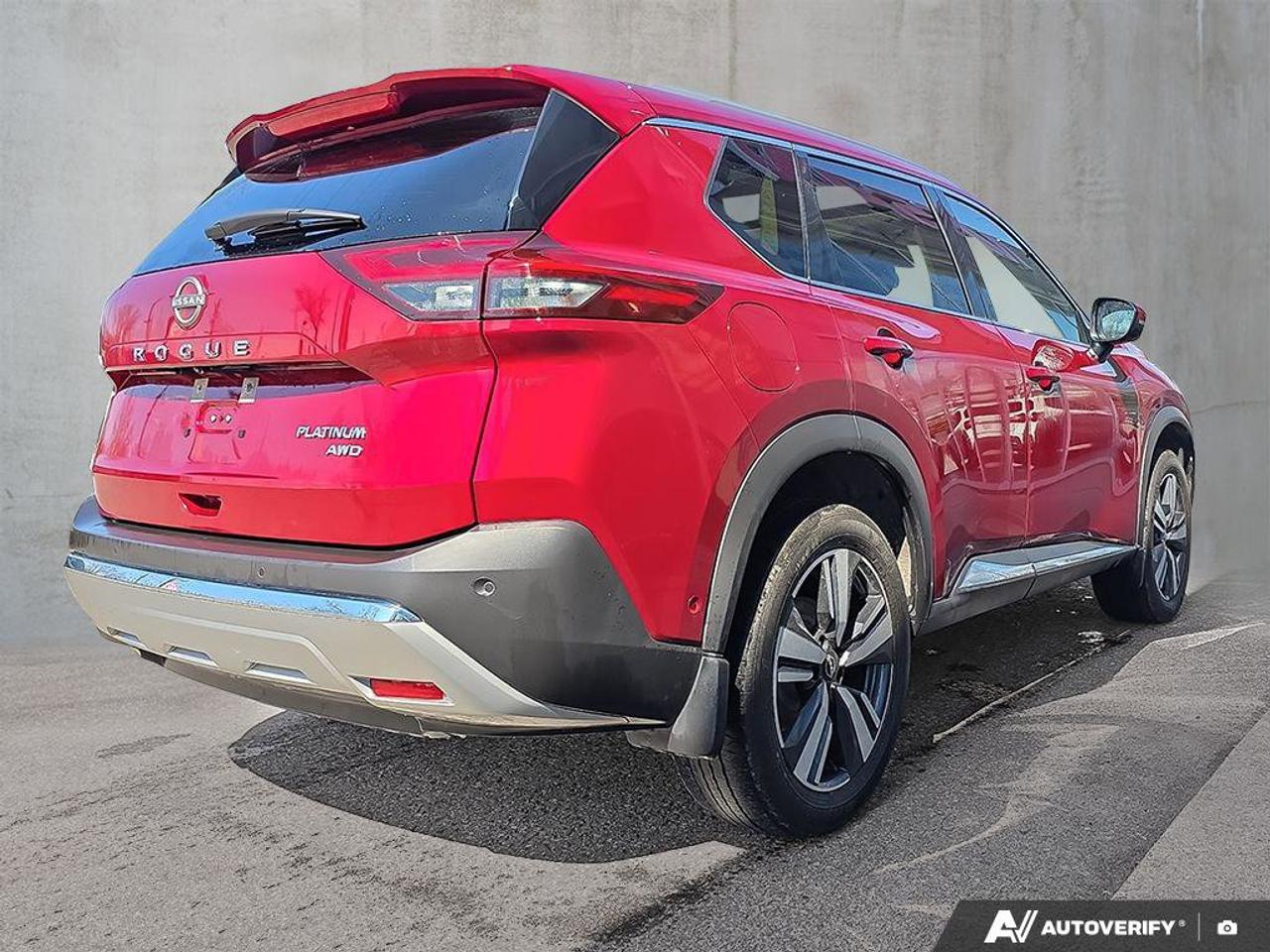 2023 Nissan Rogue Platinum AWD | Leather | 360 View Camera | Pro-Pilot Assist | Photo4