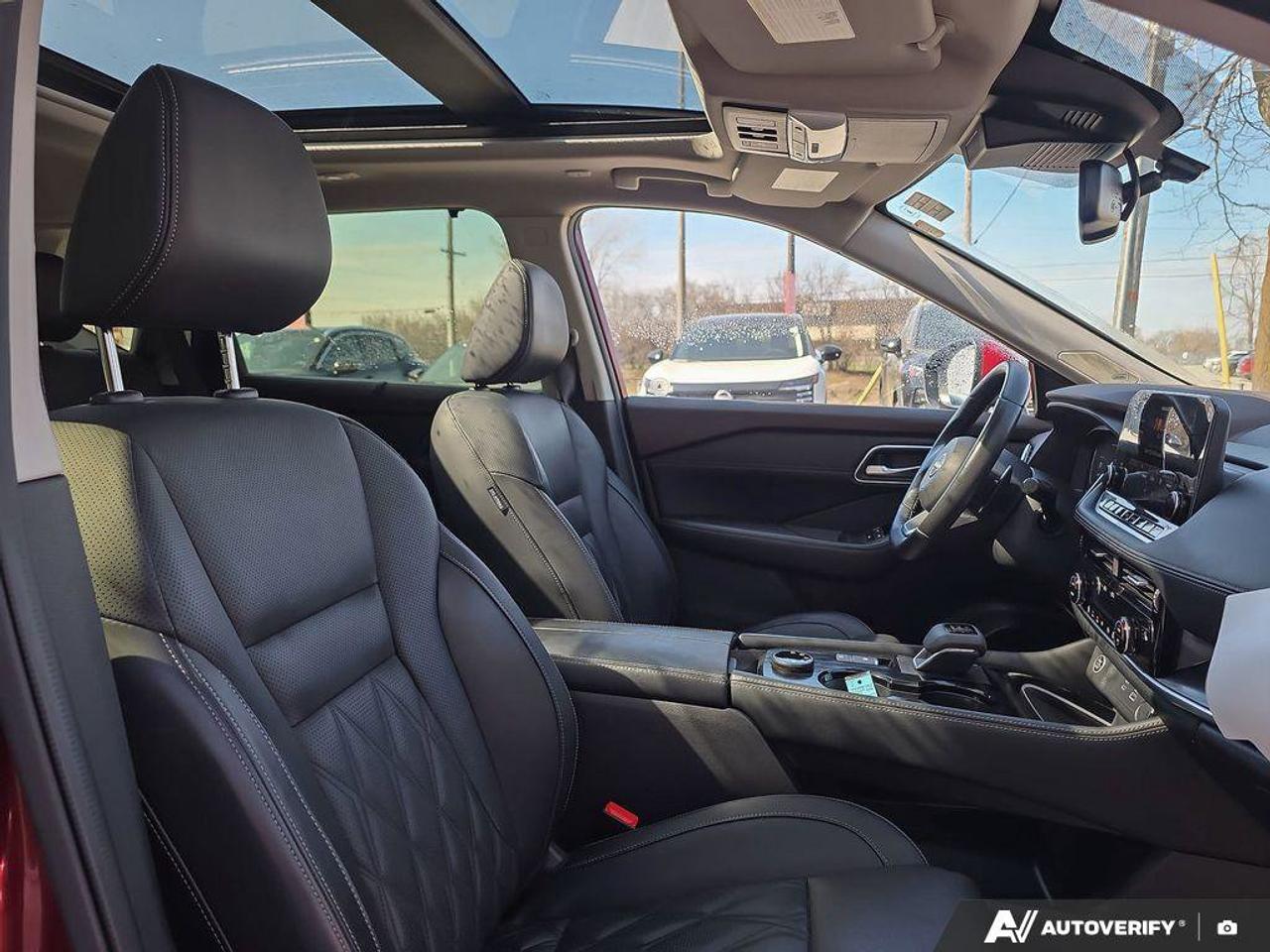 2023 Nissan Rogue Platinum AWD | Leather | 360 View Camera | Pro-Pilot Assist | Photo