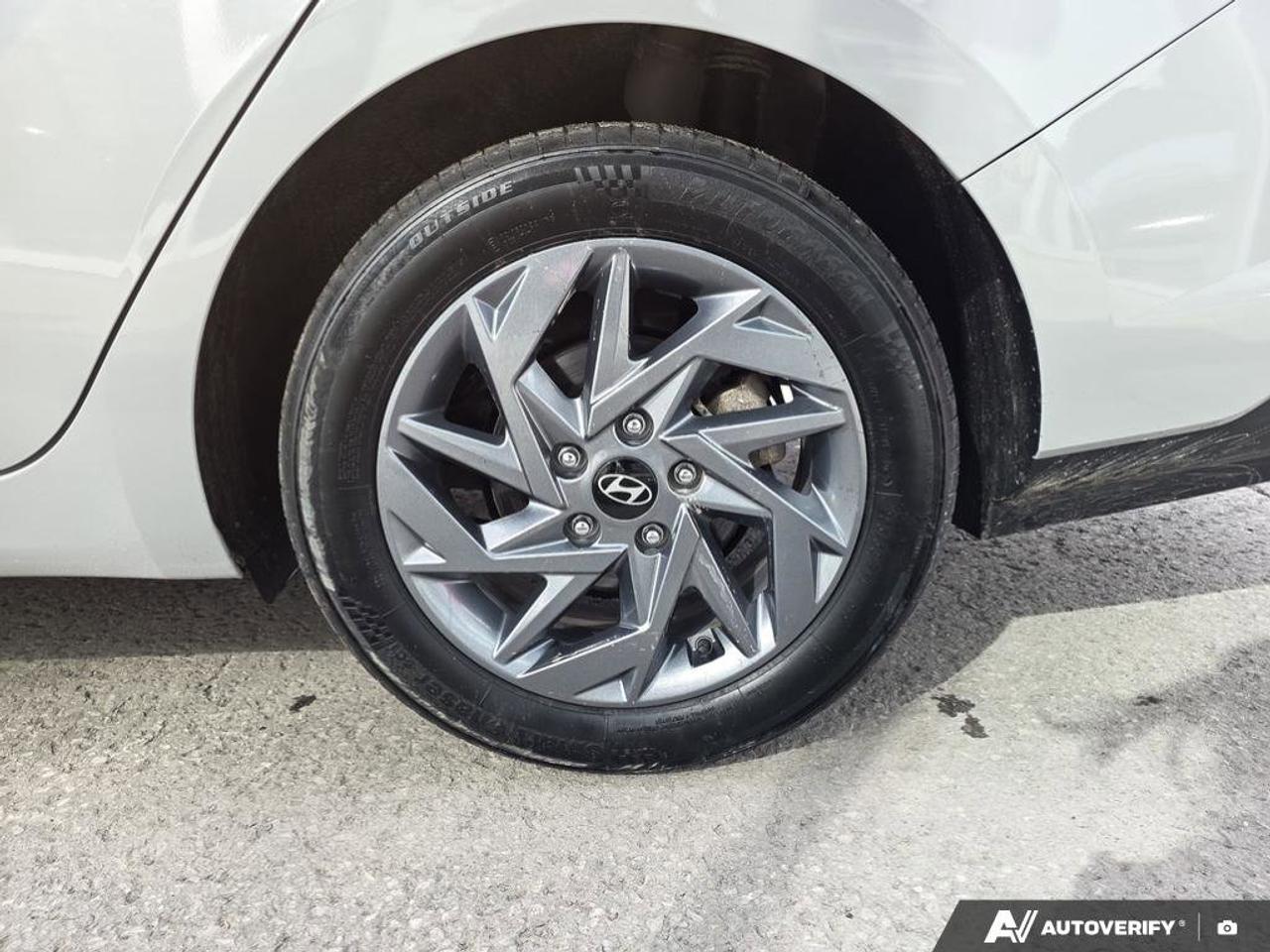 2024 Hyundai Elantra Preferred | Apple Car Play | Android Auto | Remote Engine Start | Photo