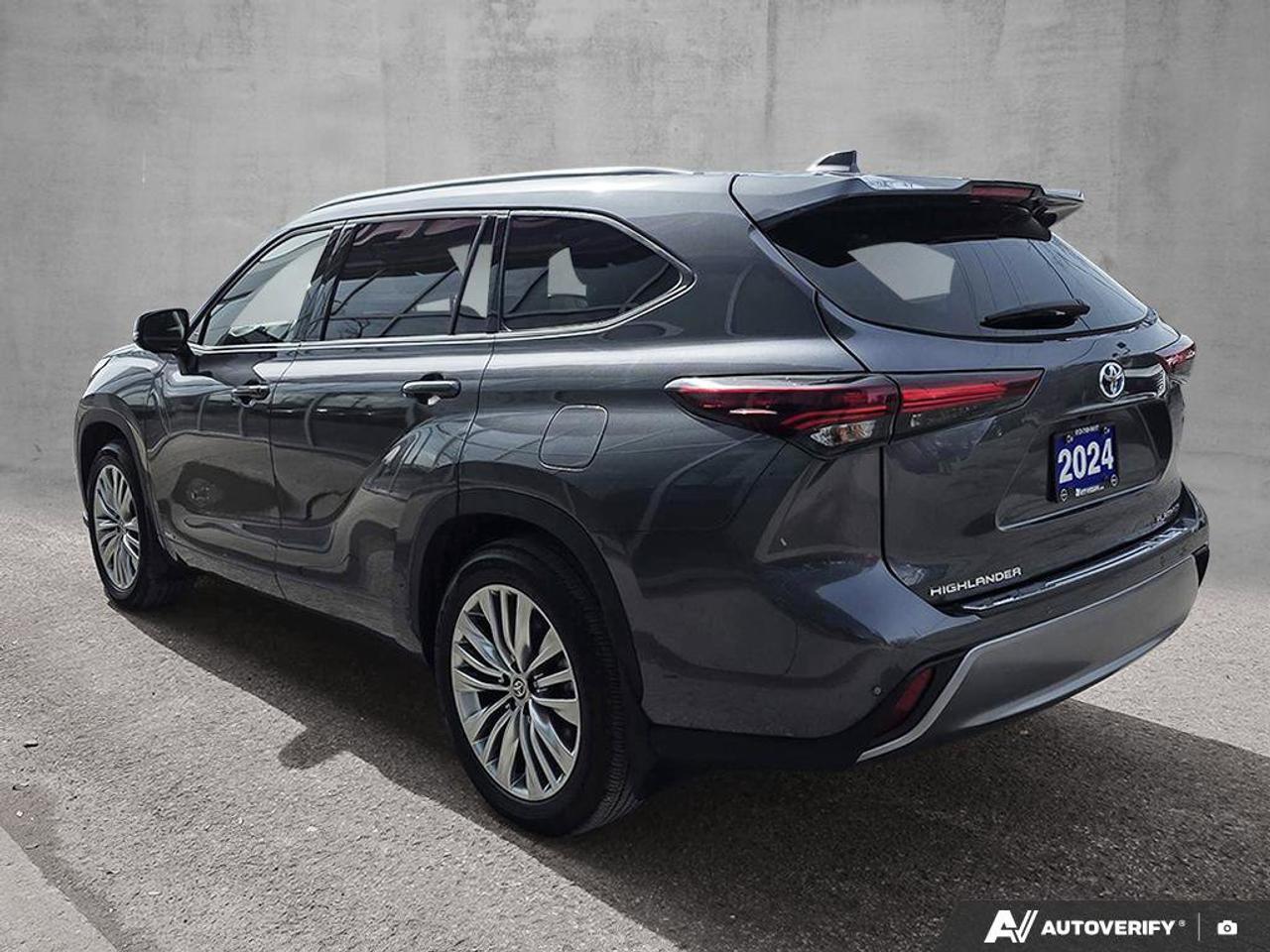 2024 Toyota Highlander Hybrid Limited AWD | Wireless Apple Car Play | 360 View Cameras | Photo