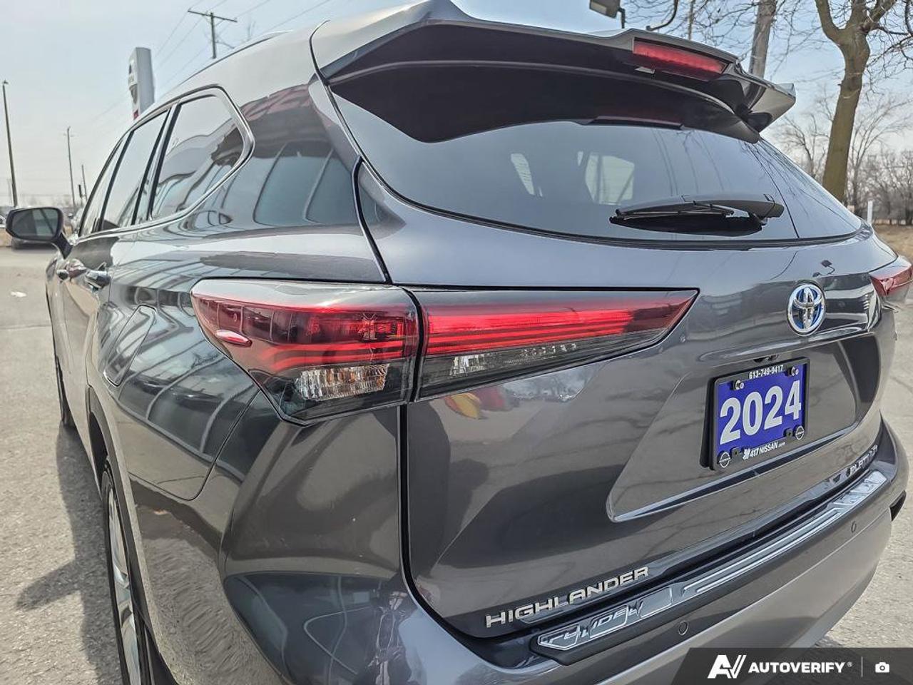 2024 Toyota Highlander Hybrid Limited AWD | Wireless Apple Car Play | 360 View Cameras | Photo