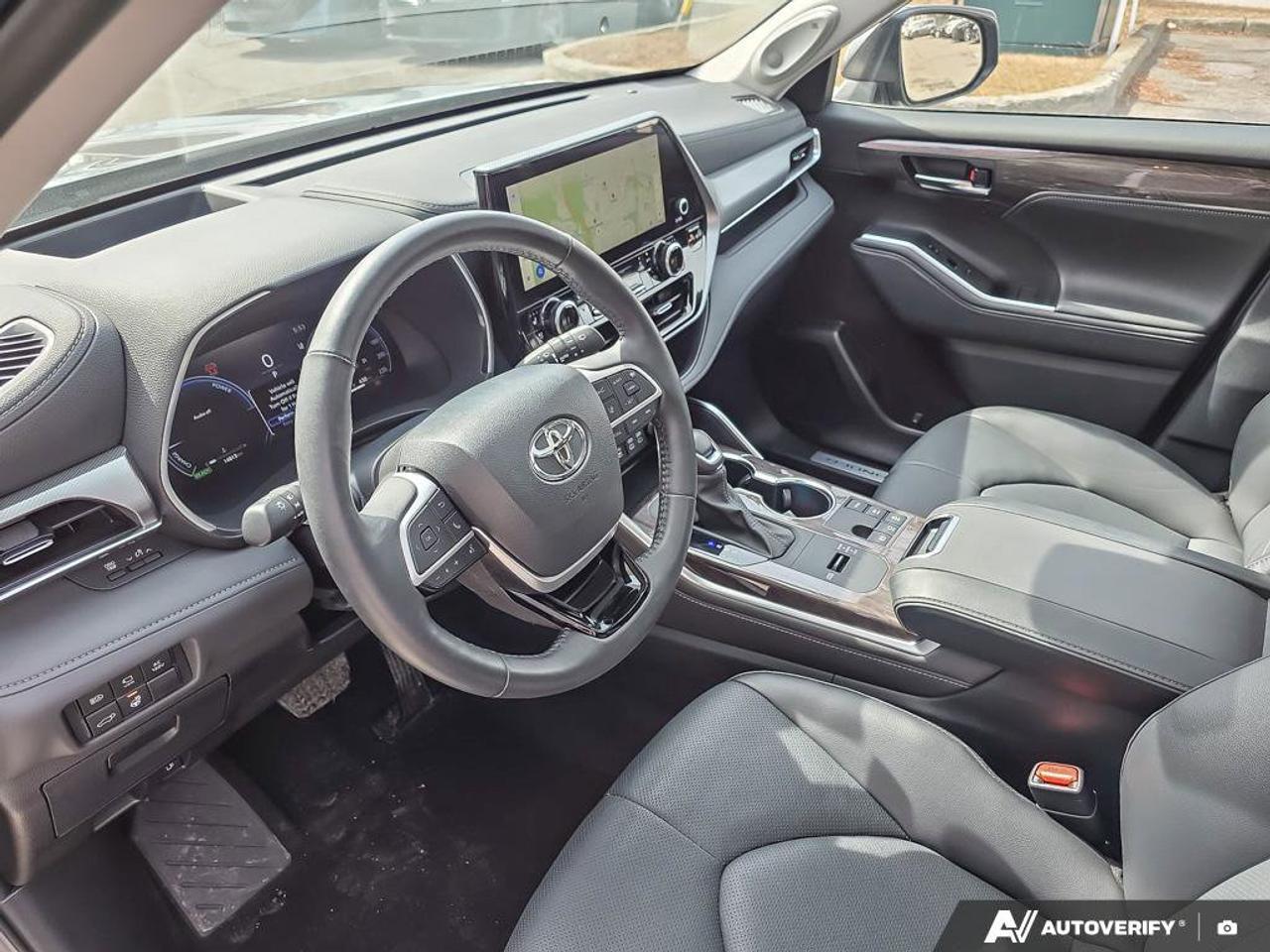 2024 Toyota Highlander Hybrid Limited AWD | Wireless Apple Car Play | 360 View Cameras | Photo