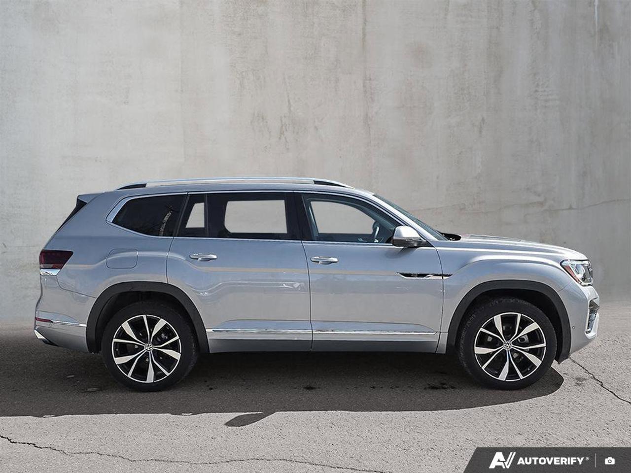 2025 Volkswagen Atlas Execline | Wireless Apple Car Play | Android Auto | Photo