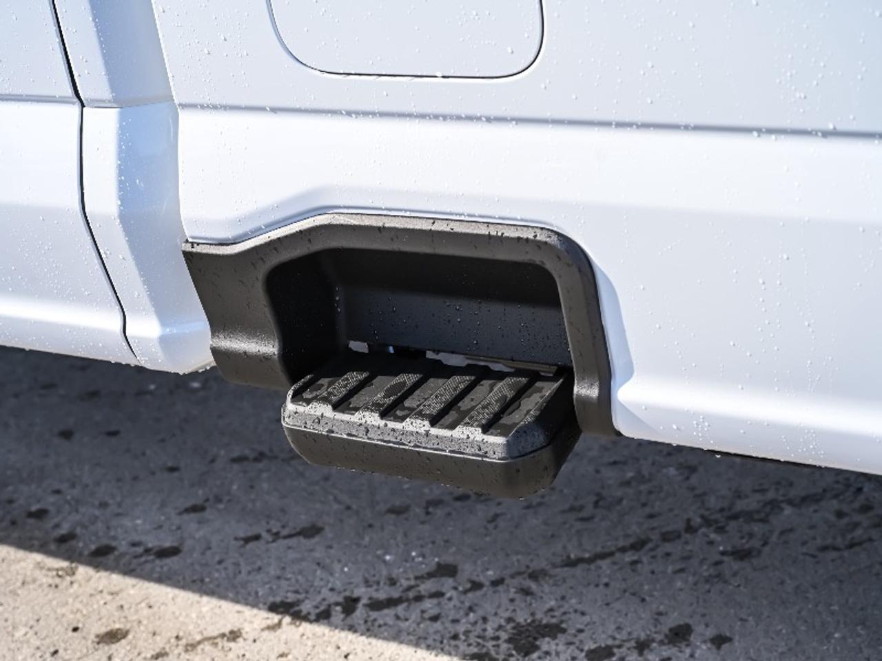 2026 Ford F-350 Super Duty SRW XLT Photo