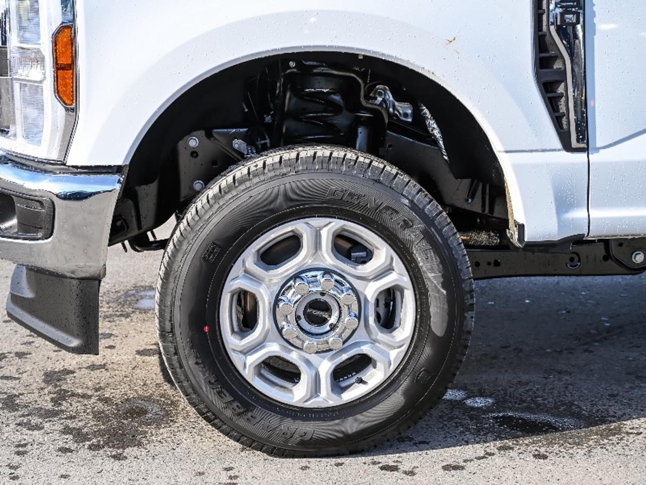 2026 Ford F-350 Super Duty SRW XLT Photo