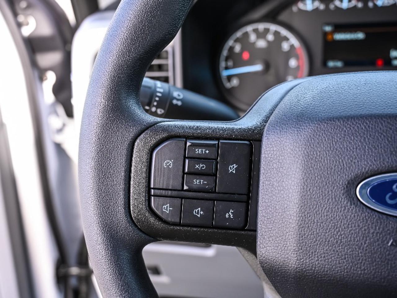 2026 Ford F-350 Super Duty SRW XLT Photo