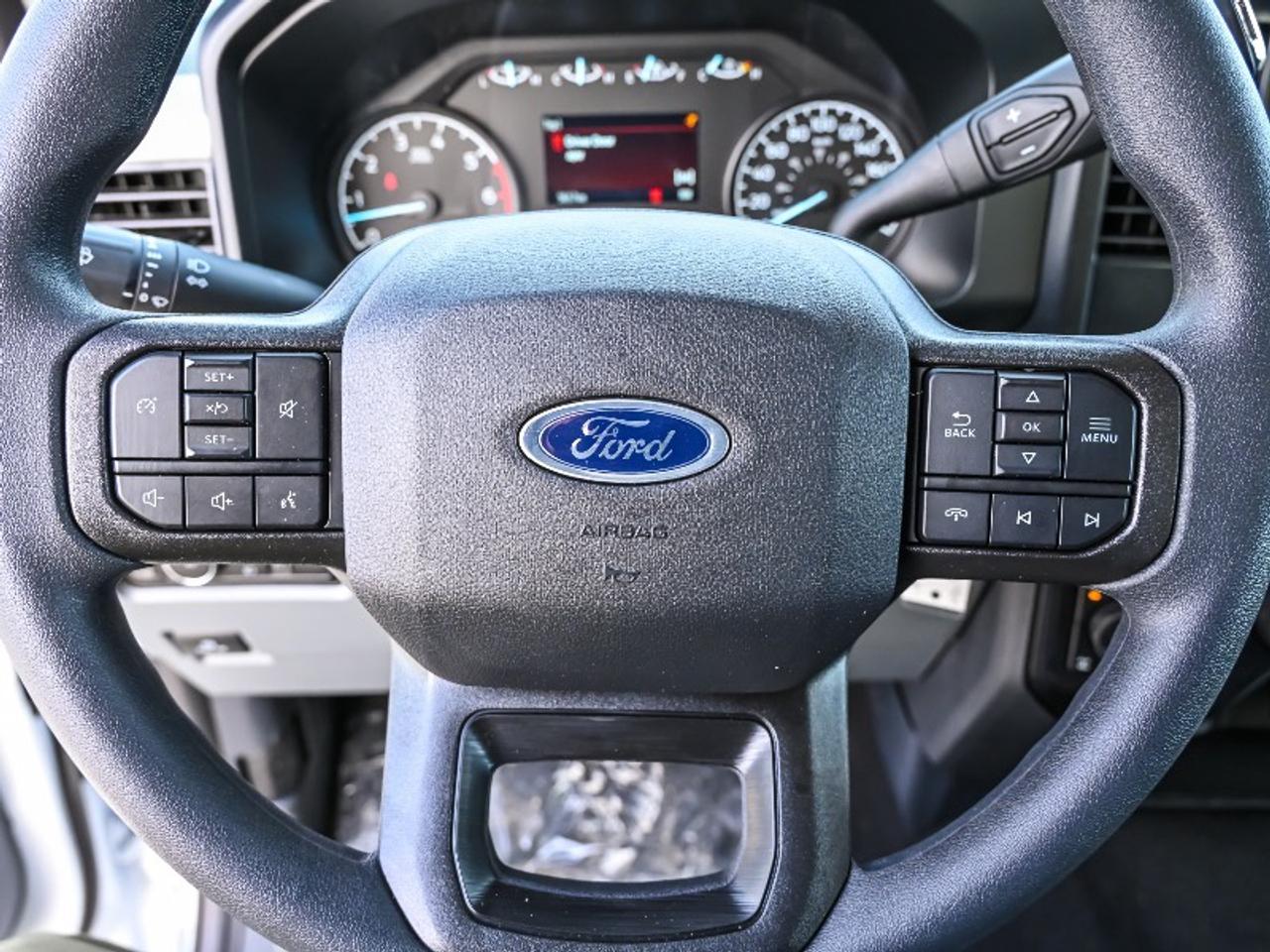 2026 Ford F-350 Super Duty SRW XLT Photo