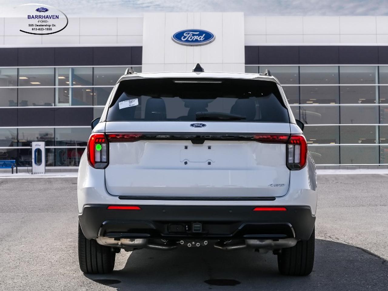 2026 Ford Explorer ST-Line Photo3