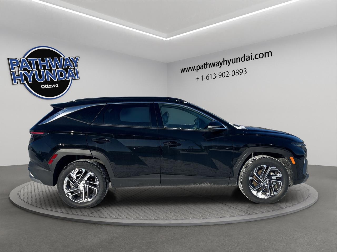 2026 Hyundai Tucson Hybrid Ultimate Photo2