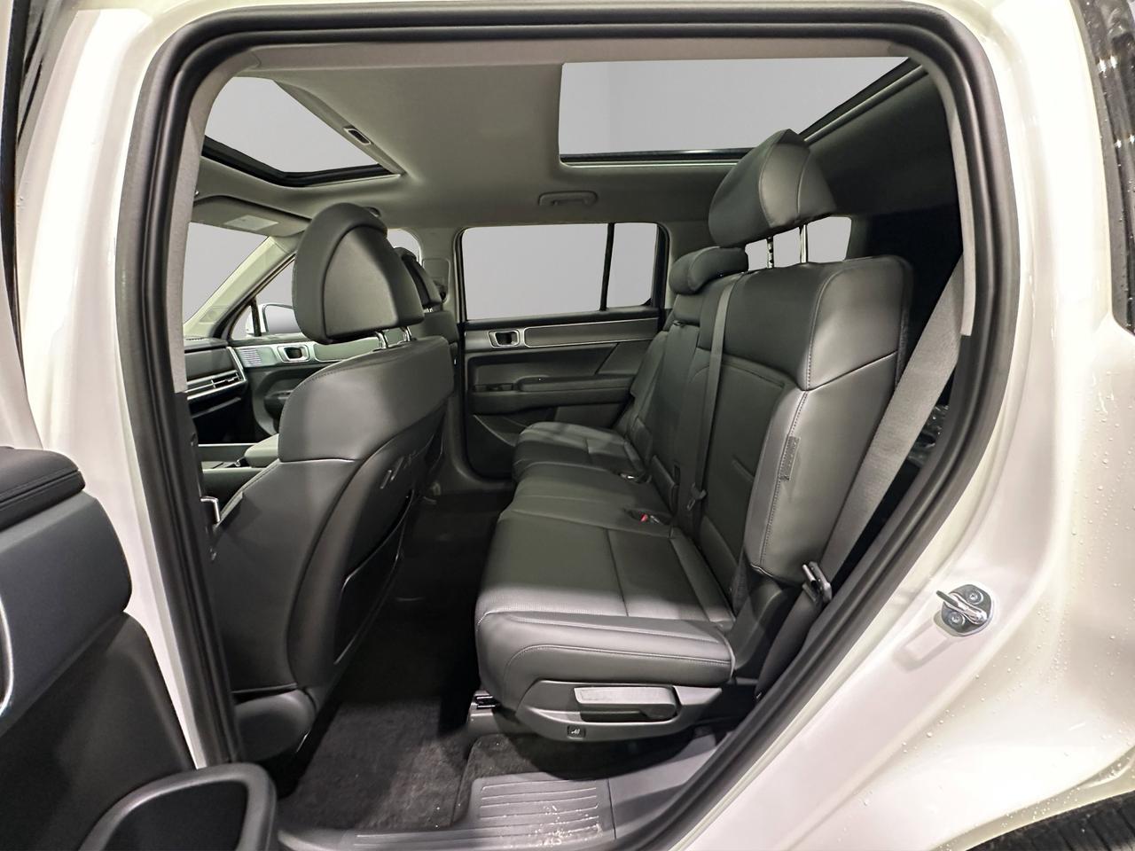 2026 Hyundai Santa Fe Hybrid PREFERRED Photo