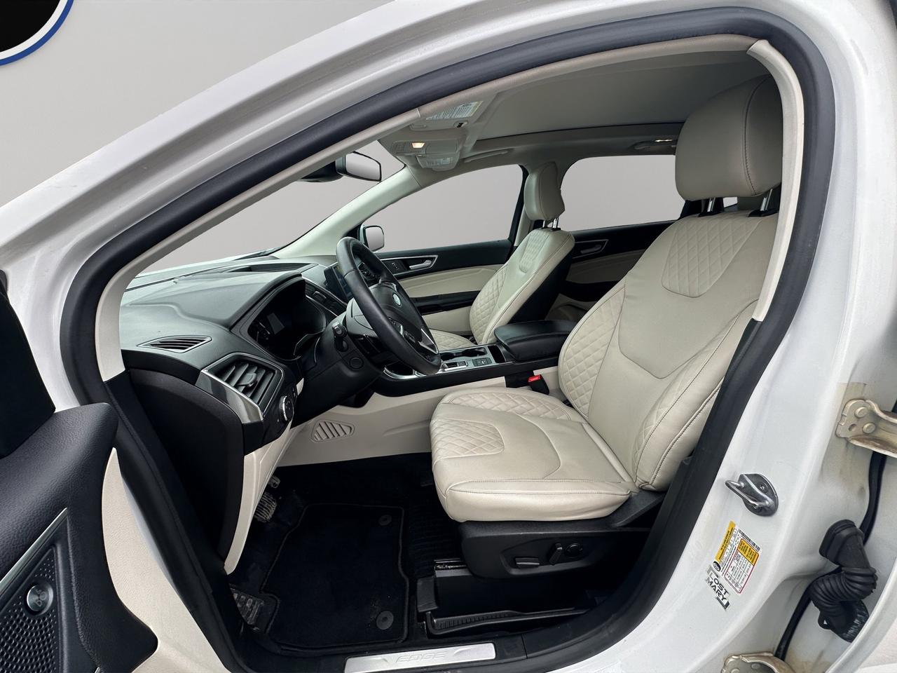2023 Ford Edge Titanium | Reverse Cam | Heated Seats Photo