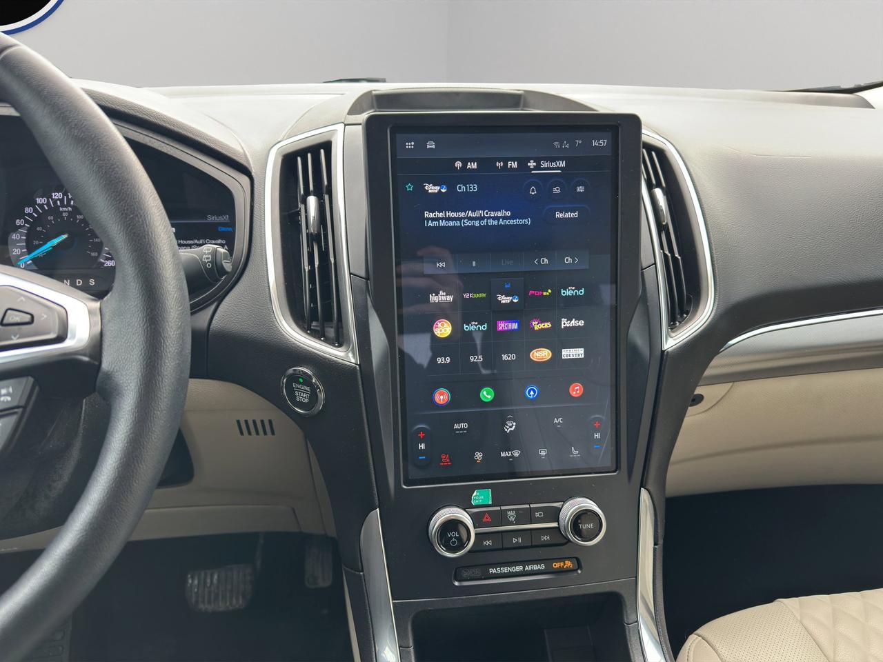 2023 Ford Edge Titanium | Reverse Cam | Heated Seats Photo