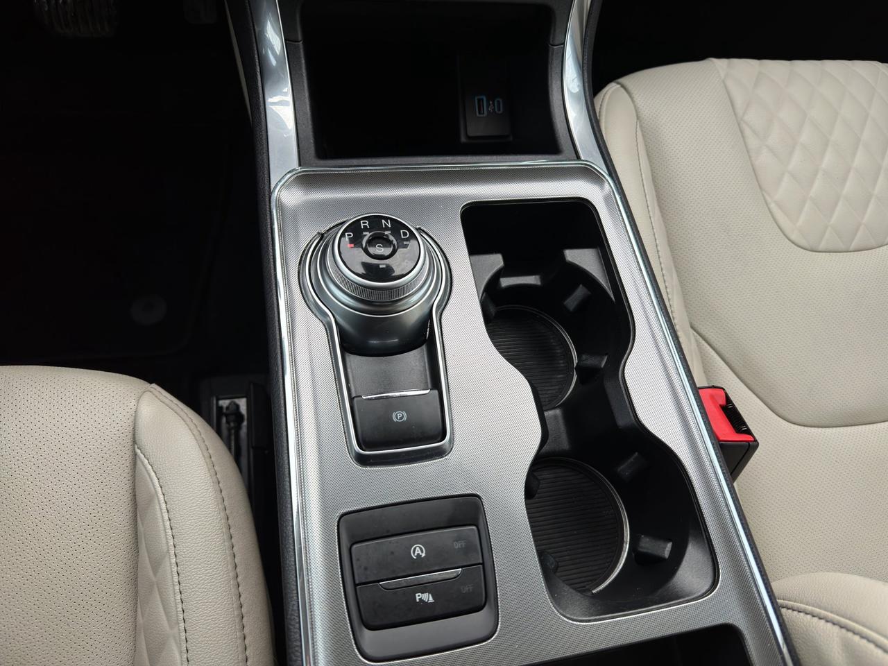 2023 Ford Edge Titanium | Reverse Cam | Heated Seats Photo