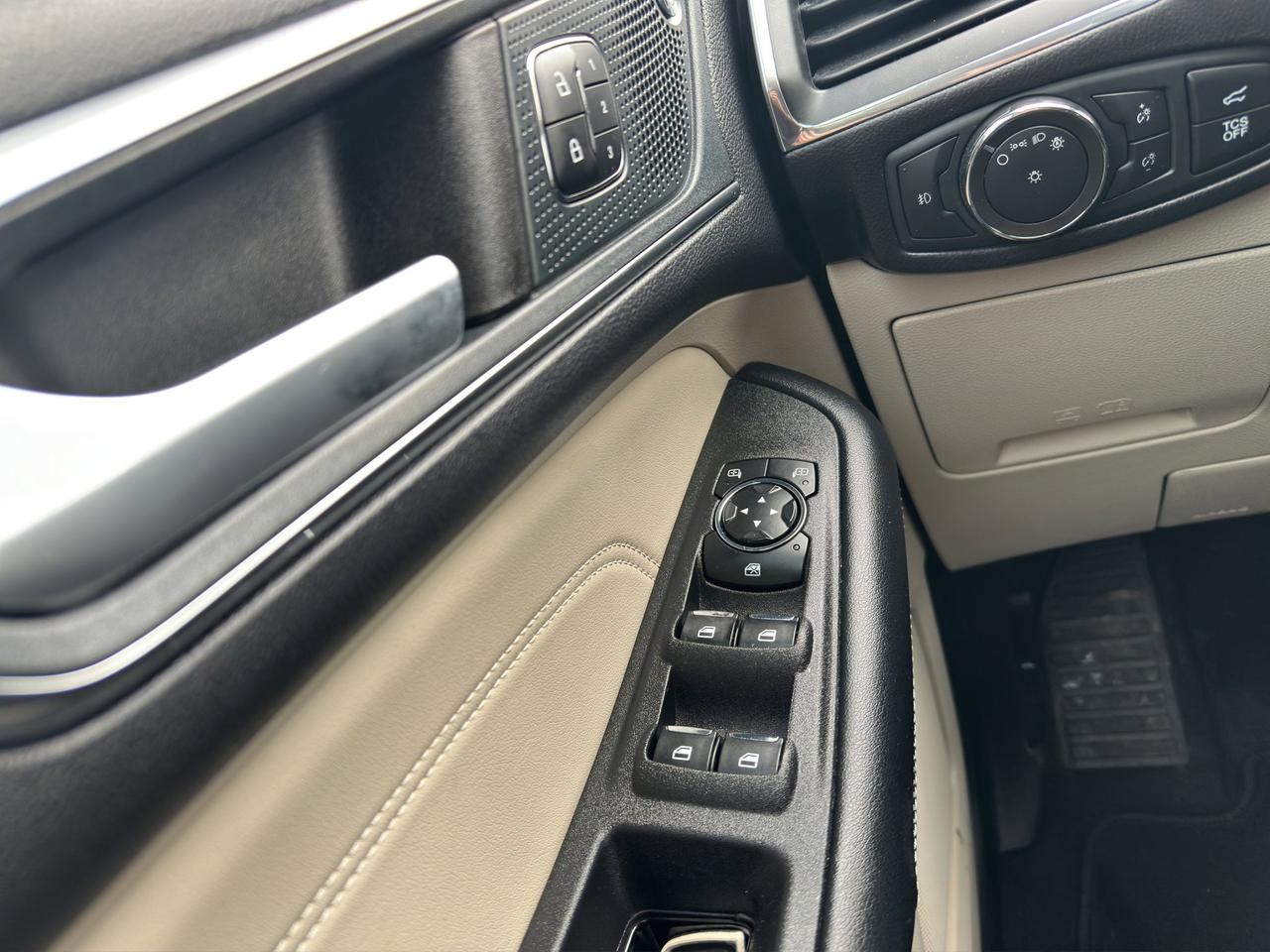 2023 Ford Edge Titanium | Reverse Cam | Heated Seats Photo