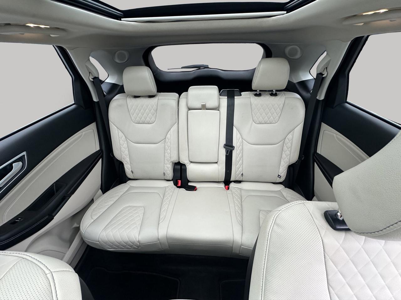 2023 Ford Edge Titanium | Reverse Cam | Heated Seats Photo
