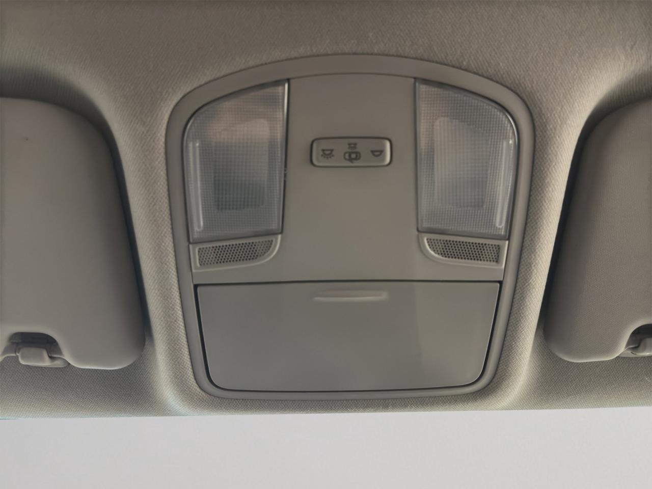 2020 Hyundai KONA Preferred | Reverse Cam | Heated Seats Photo