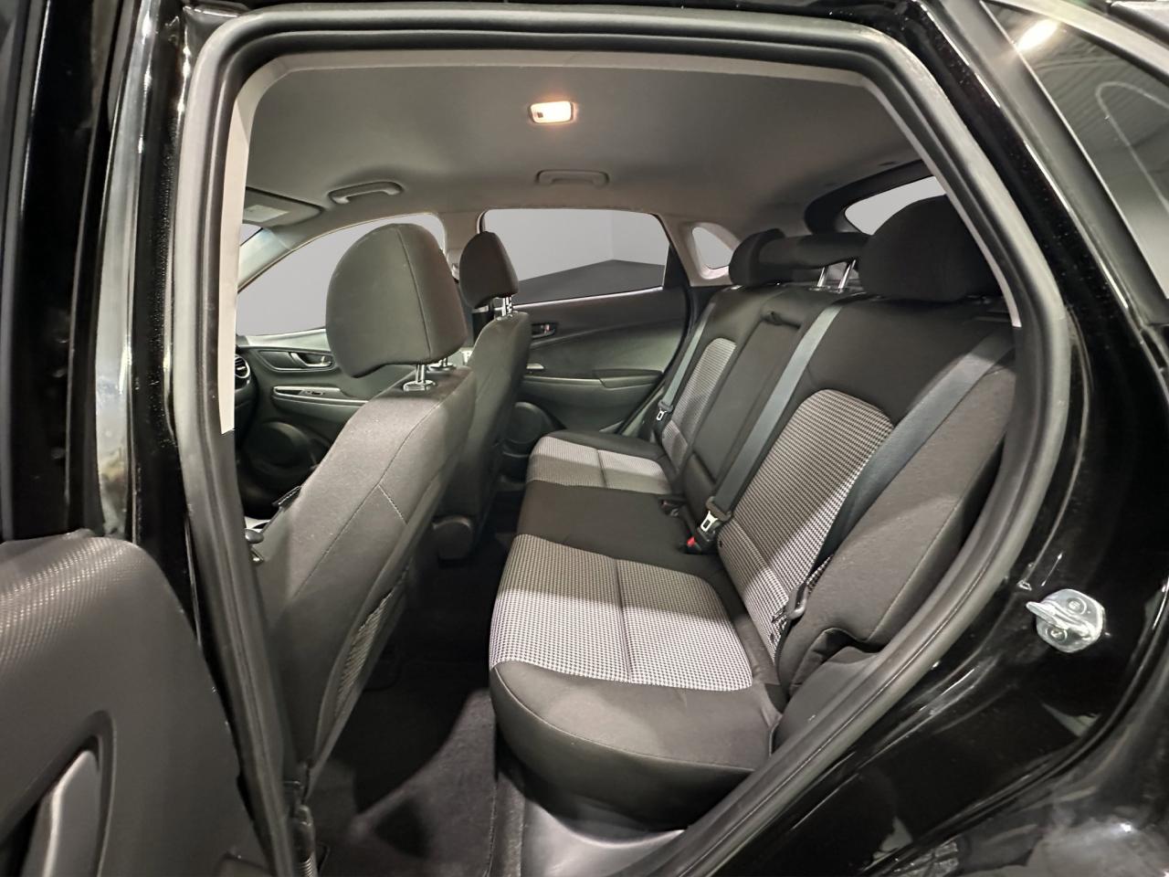 2020 Hyundai KONA Preferred | Reverse Cam | Heated Seats Photo