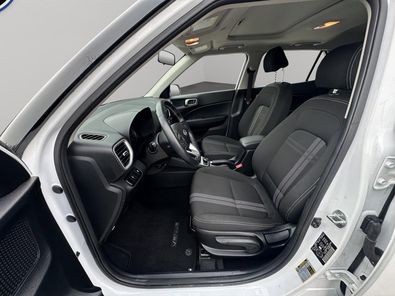 2022 Hyundai Venue Trend | Reverse Cam | Heated Seats Photo