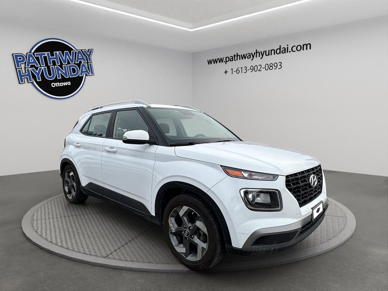 2022 Hyundai Venue Trend | Reverse Cam | Heated Seats Photo0