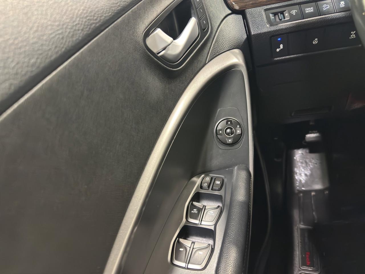 2017 Hyundai Santa Fe Sport Luxury Photo