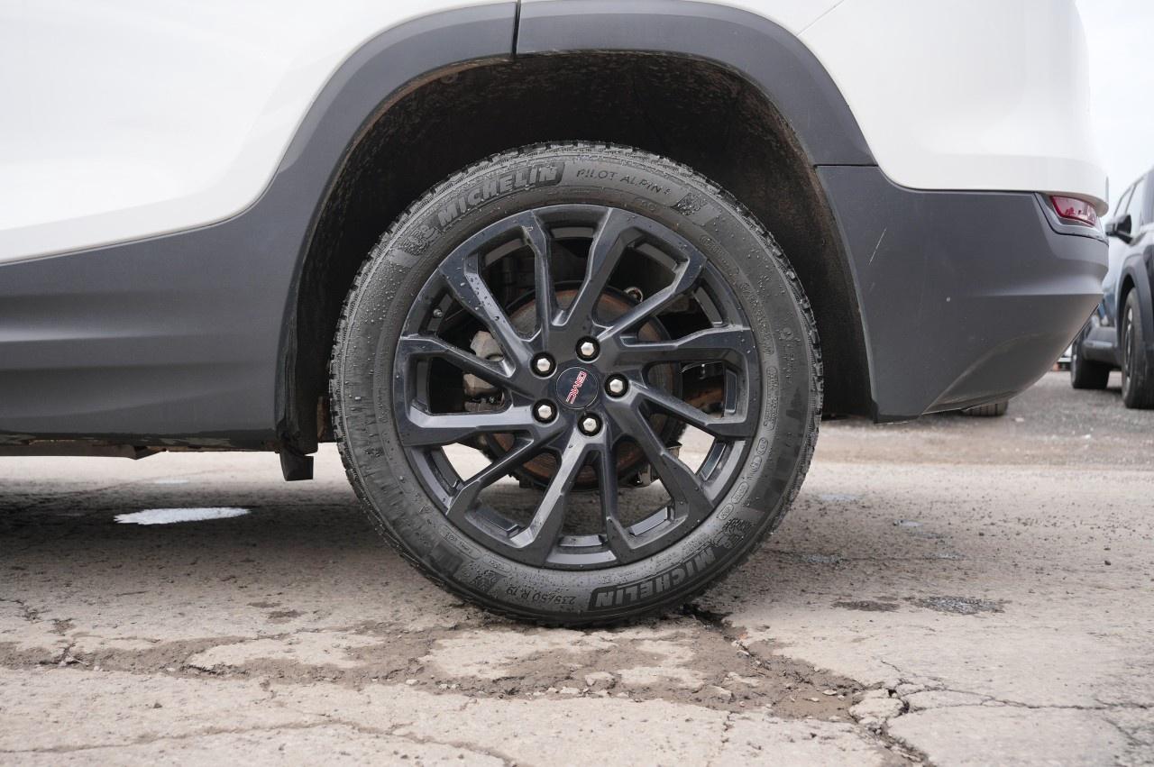2023 GMC Terrain AWD SLE Photo