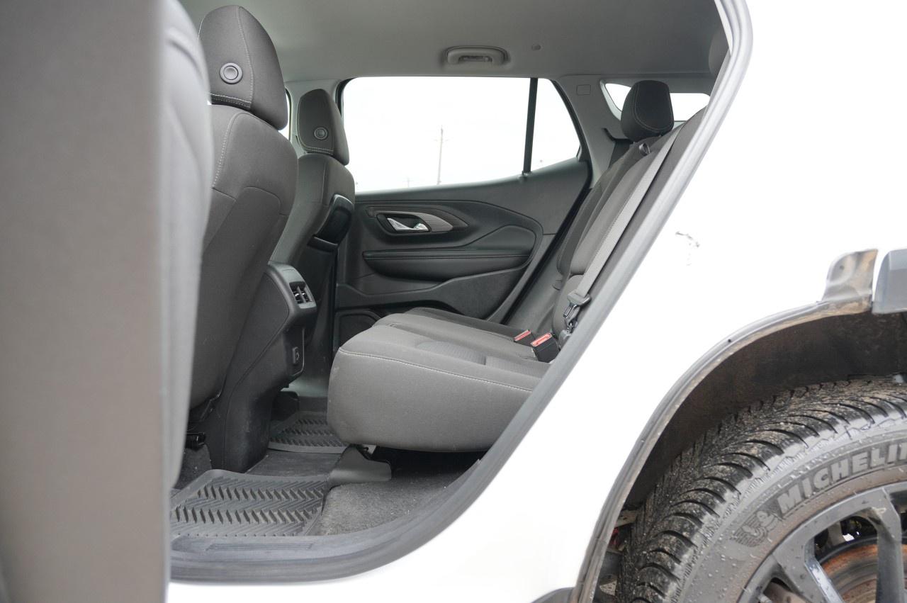 2023 GMC Terrain AWD SLE Photo