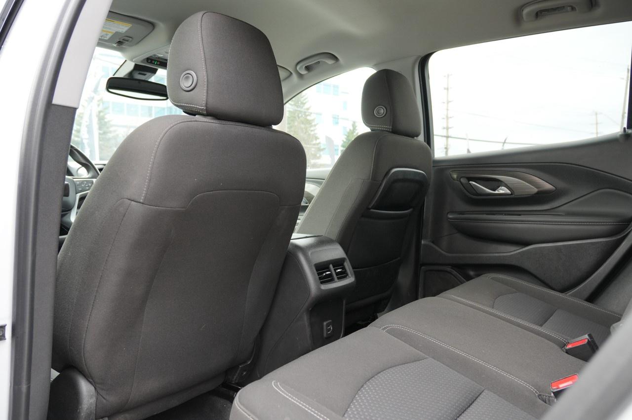 2023 GMC Terrain AWD SLE Photo