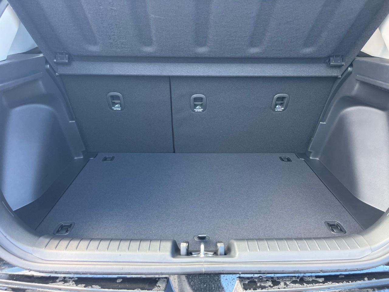 2026 Hyundai Venue Ultimate IVT w/Black Interior Photo