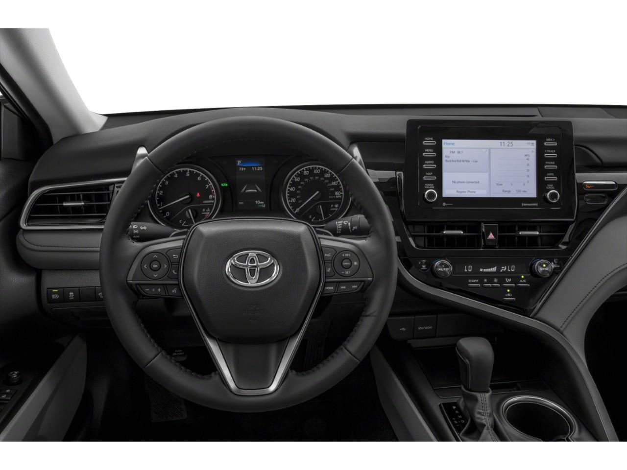 2024 Toyota Camry SE Photo