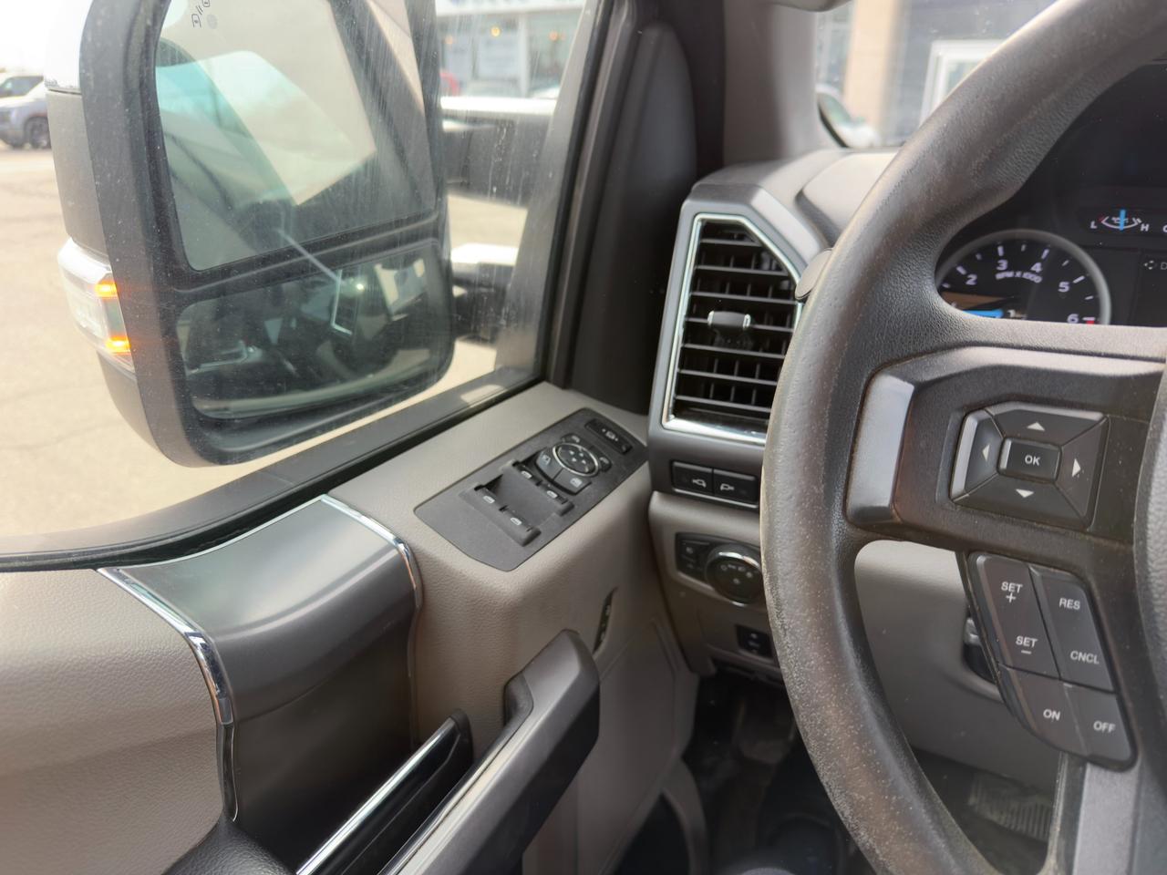 2018 Ford F-250 XLT 603A|PREM PKG|CONSOLE|HEATED STS|TONNEAU|SVC RECOR Photo