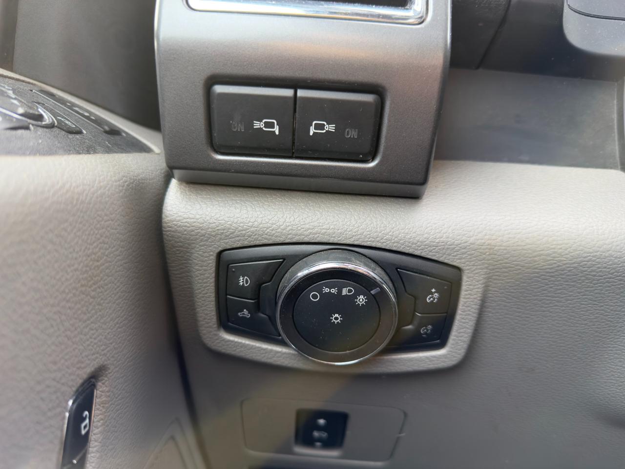 2018 Ford F-250 XLT 603A|PREM PKG|CONSOLE|HEATED STS|TONNEAU|SVC RECOR Photo