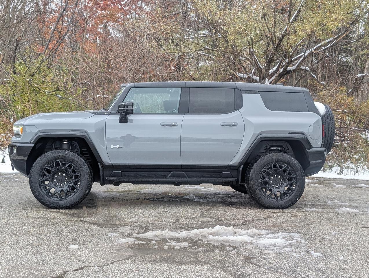 2026 GMC HUMMER EV SUV 2X Photo4