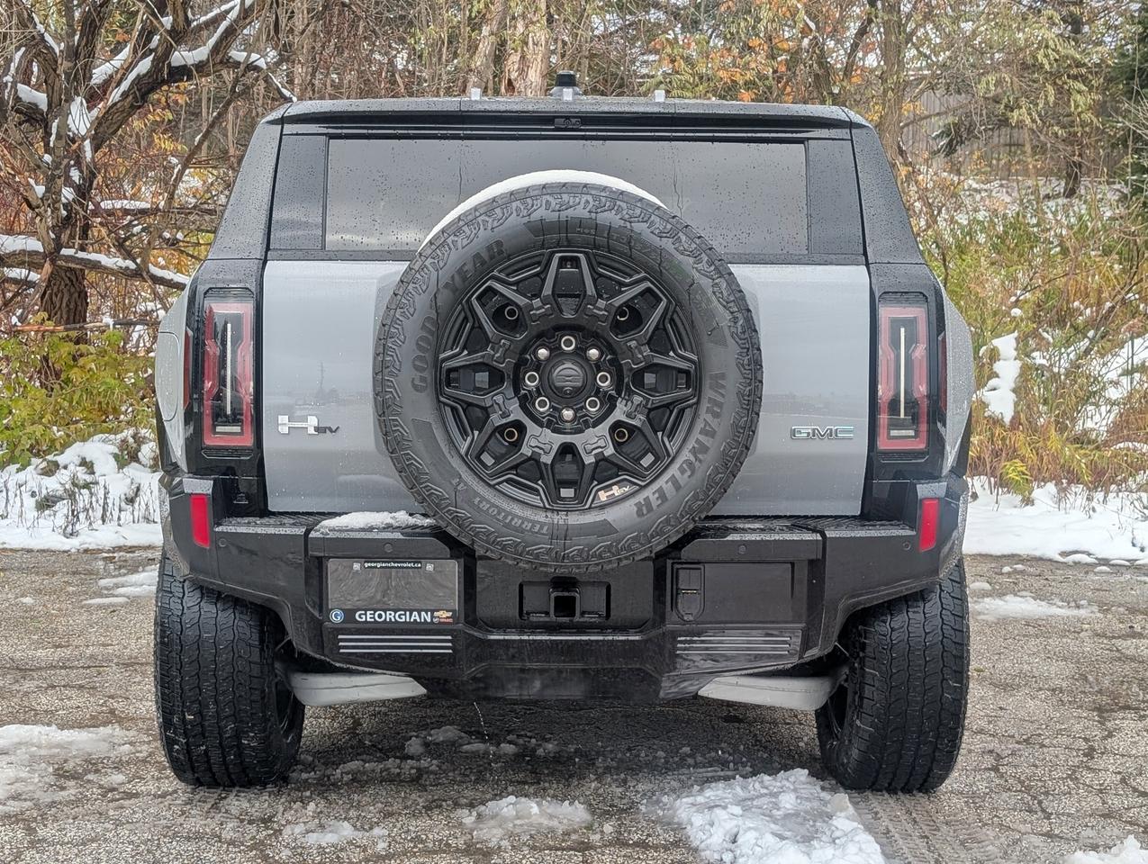 2026 GMC HUMMER EV SUV 2X Photo